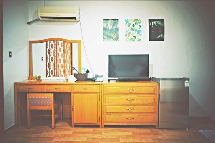 Room 20 of 39
