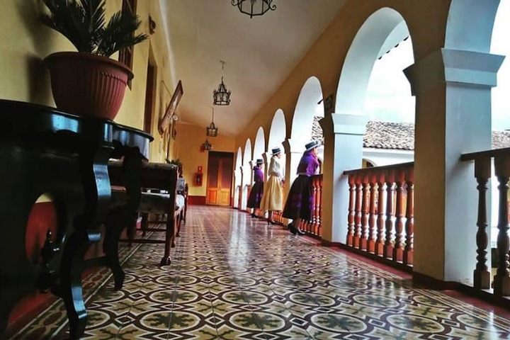 Ballroom/Hall 15 of 24