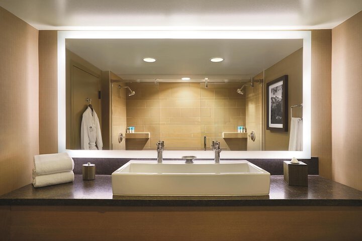 Clean Restrooms