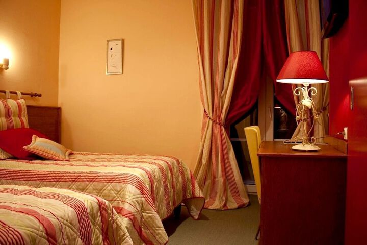 Room 10 of 63