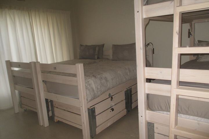 Room 15 of 35