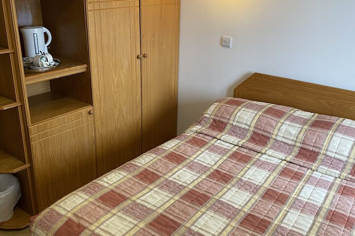 Room 12 of 63