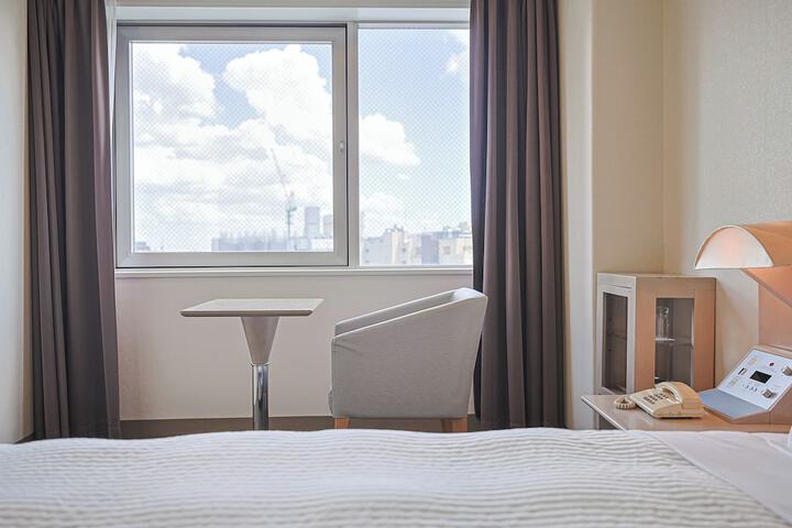Room 8 of 67