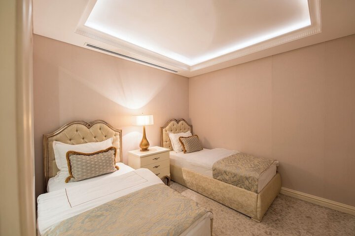Room 17 of 54