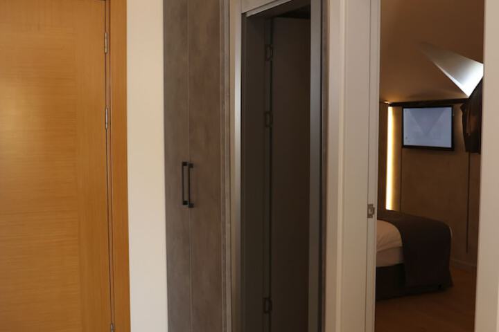 Room 63 of 108