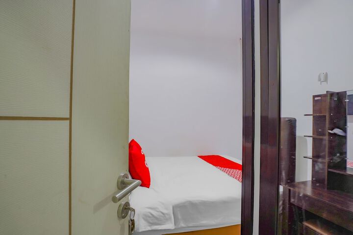 Room 15 of 22