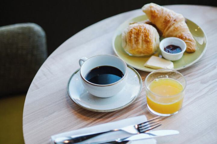 Breakfast/Coffee Service 82 of 98
