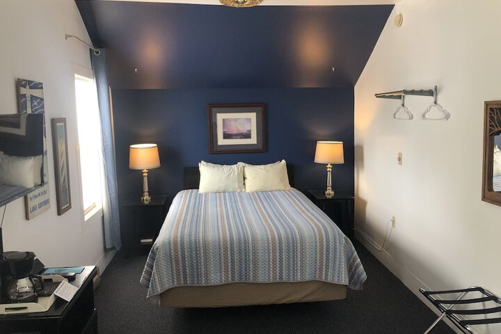 Room 13 of 72