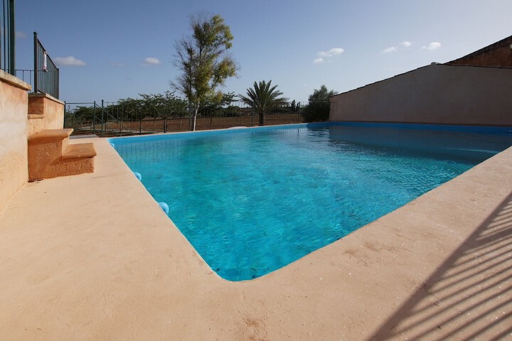 Pool 61 of 82