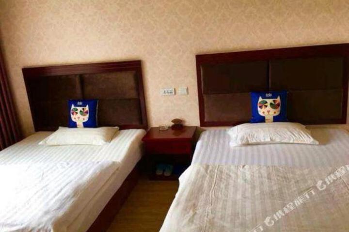 Kunming Shidianban Express Hotel