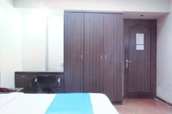 Room 6 of 20