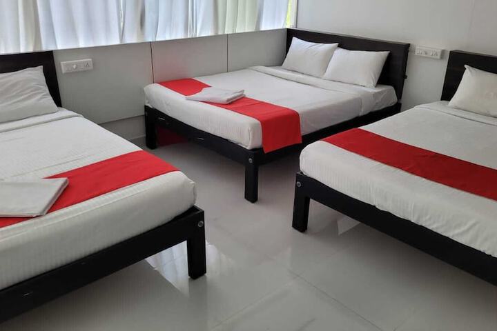 Room 10 of 15