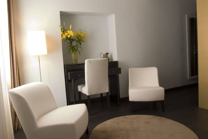 Room 8 of 31