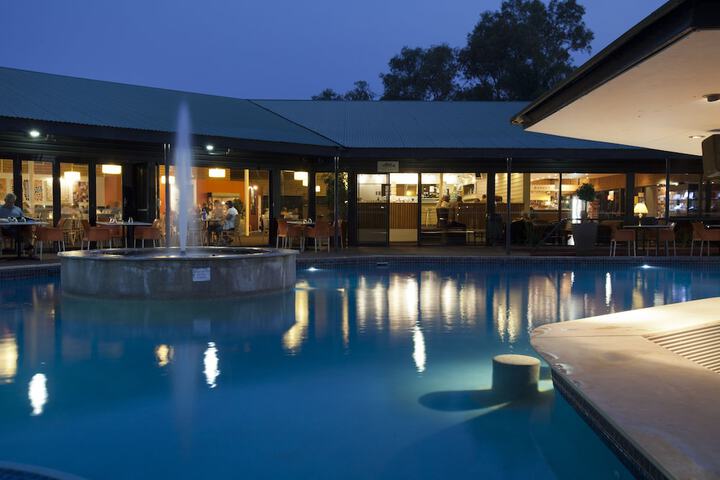 Hotel Pool