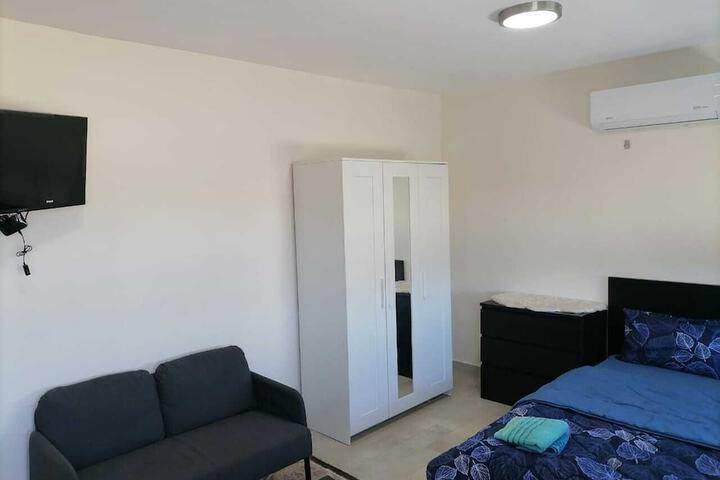 Room 5 of 39