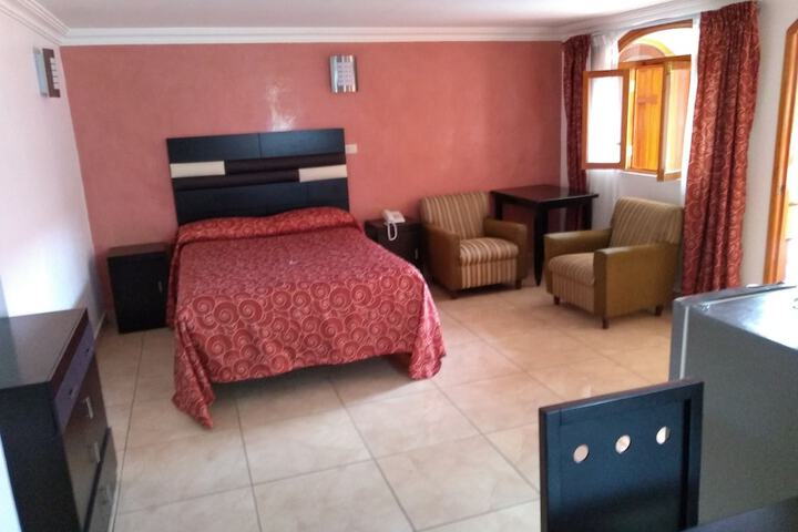 Room 4 of 38