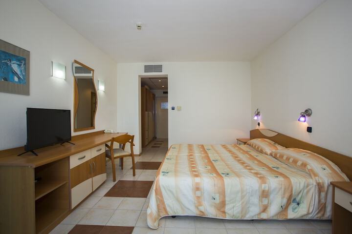 Room 18 of 91