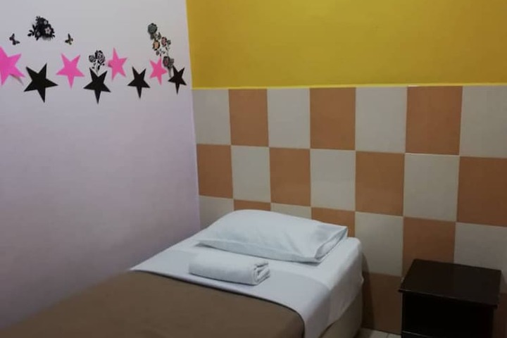 Room 5 of 30