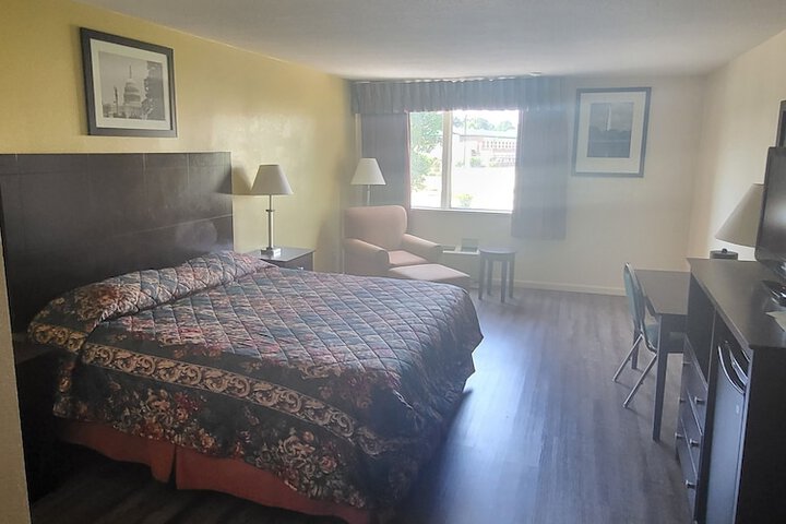 Room 9 of 17