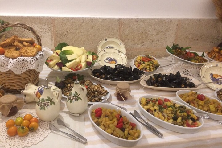 Dining 53 of 105