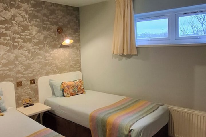 Room 25 of 70