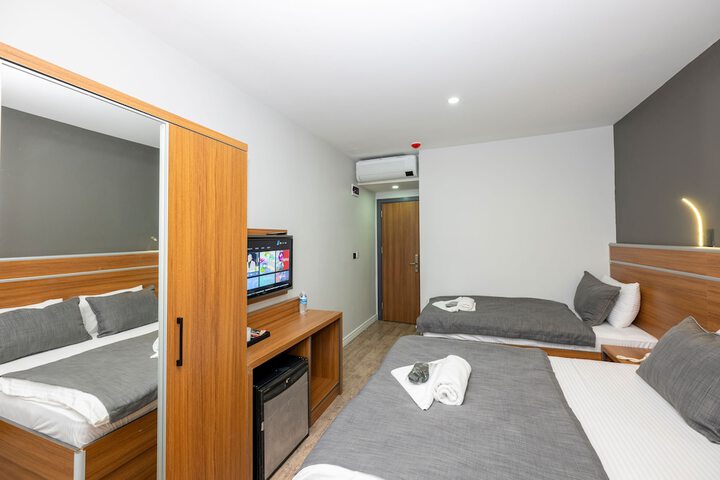 Room 17 of 41