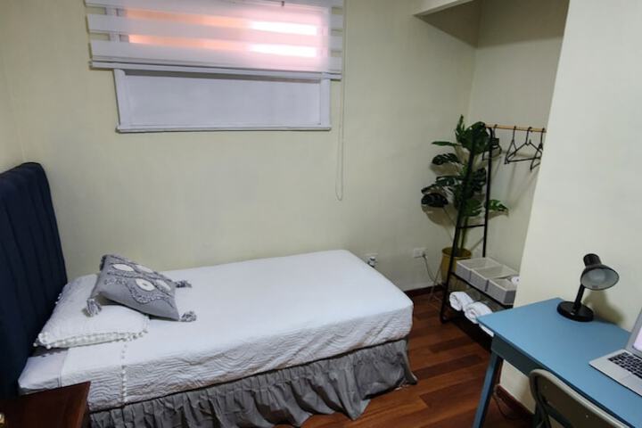 Room 37 of 73