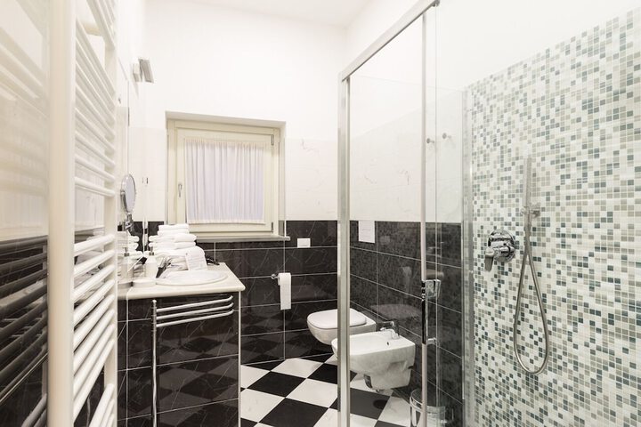 Room 125 of 189