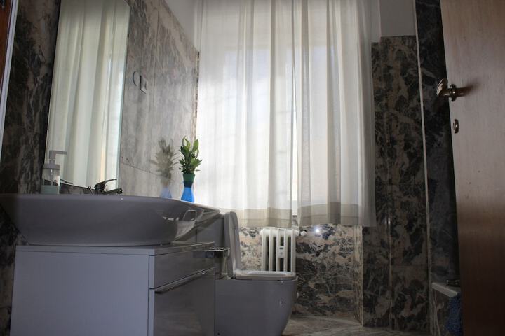 Room 35 of 40