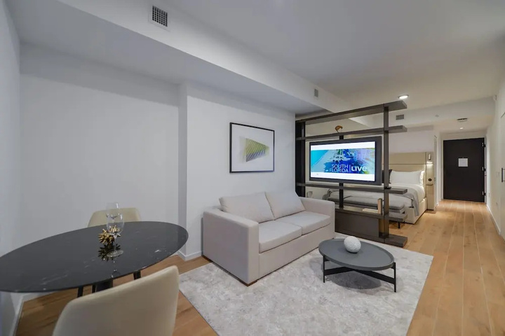 Room 5 of 23