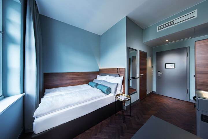 Room 16 of 63