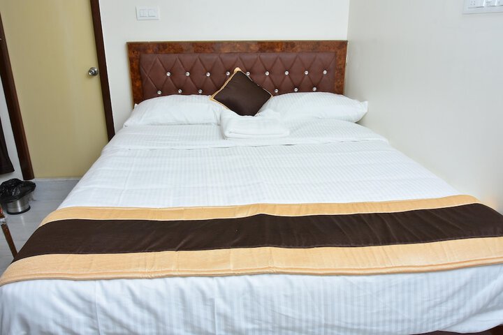 Room 12 of 15