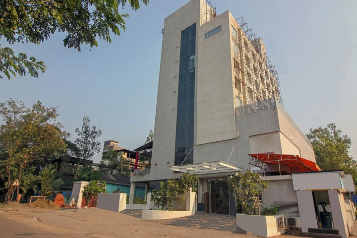 Capital O 2096 Krishna Palace Hotel