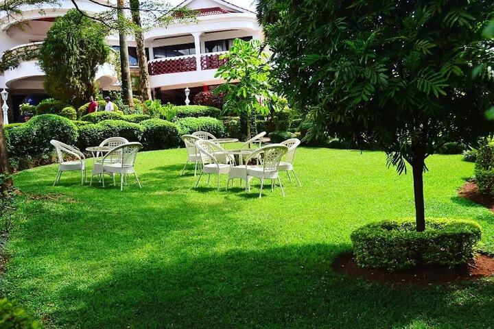 Hotel Exterior 25 of 25