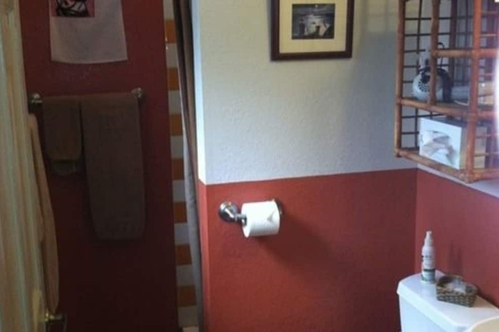 Room 10 of 25
