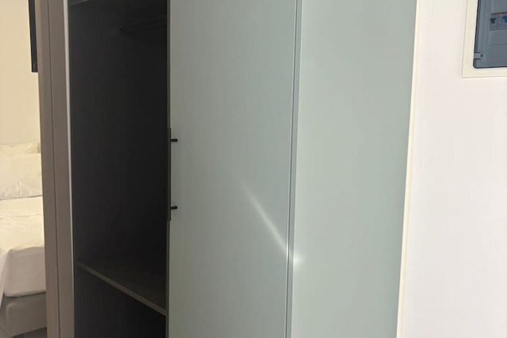 Room 7 of 25