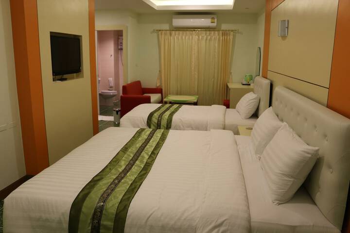 Room 7 of 37