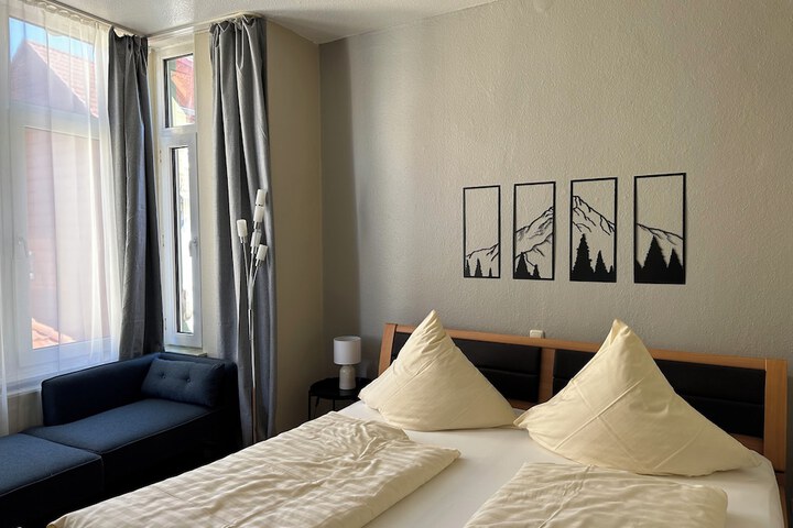 Room 9 of 44
