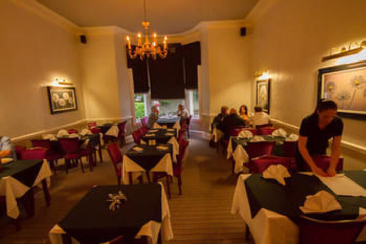 Dining 54 of 62