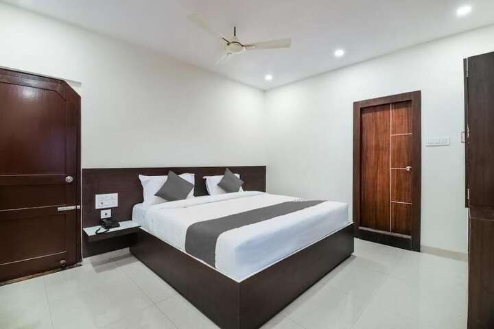 Room 15 of 26