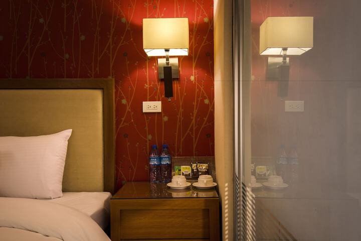 Room 15 of 31
