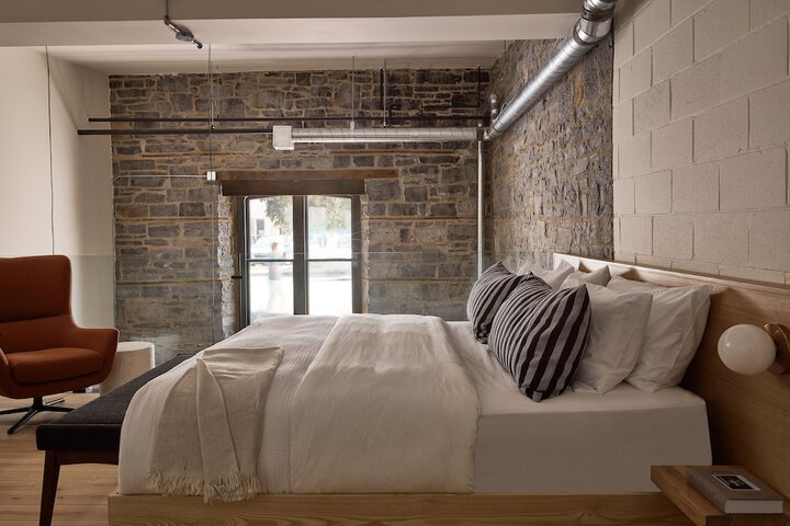 Room 3 of 49