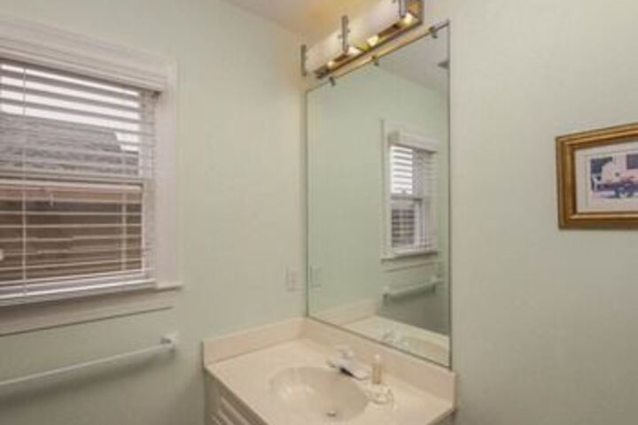 Room 10 of 46