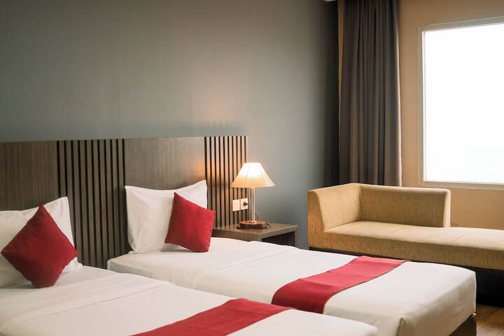 Room 9 of 39