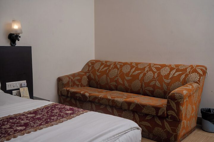 Room 35 of 159