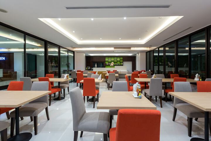 Dining 82 of 103