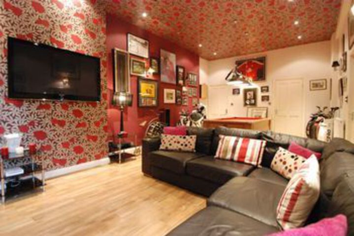 Room 30 of 39