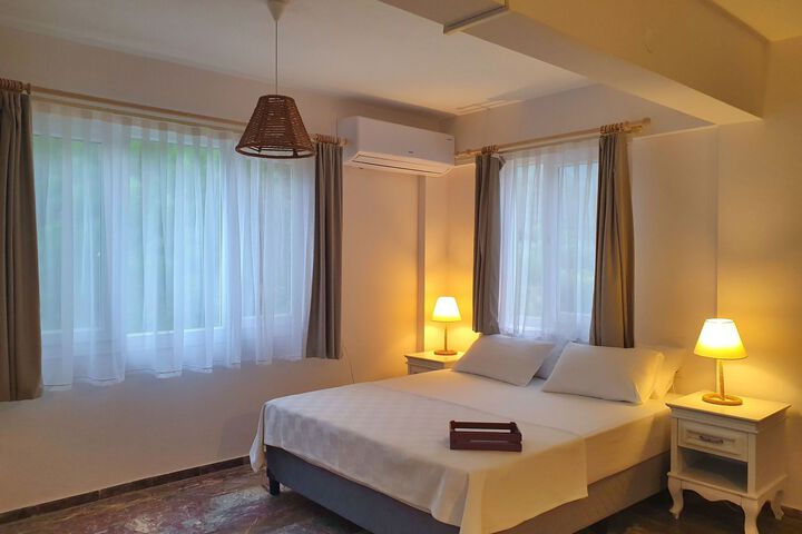 Room 38 of 65
