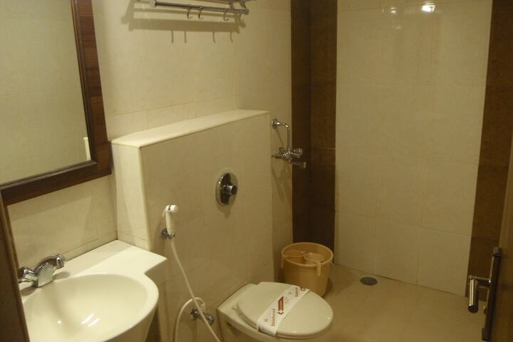Clean Restrooms