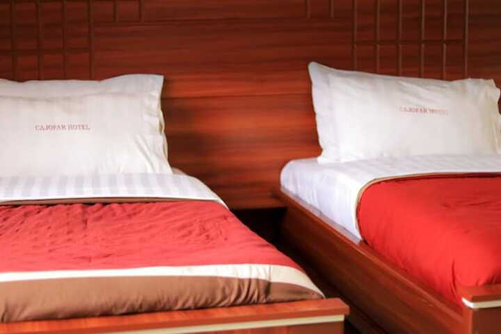 Room 4 of 20